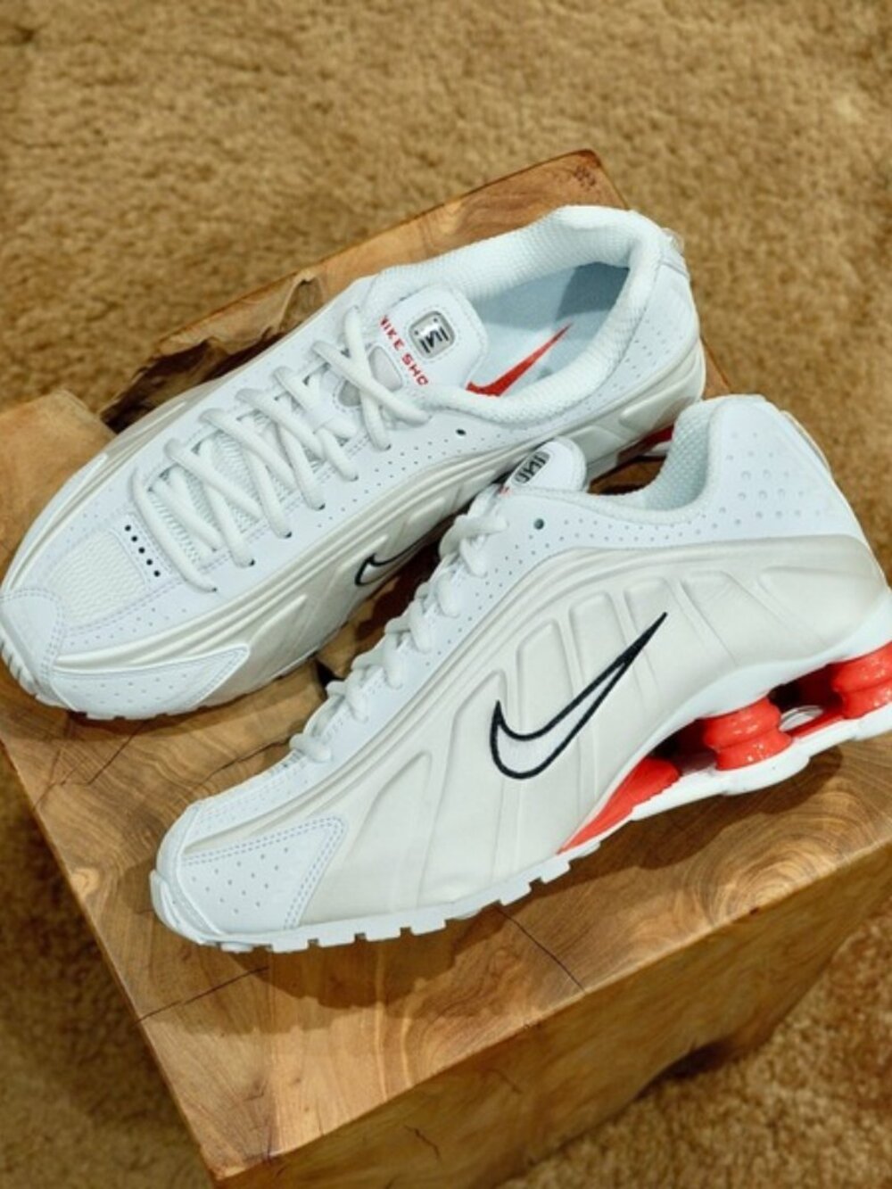 NEW! Nike Shox R4 White Phantom Sneakers